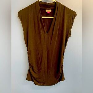 Women’s Vince Camuto Black Sleeveless Shirt with Cinched Sides Size Small